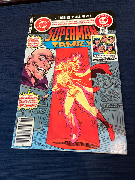 Superman Family #214 Red Sun Death! VFNM