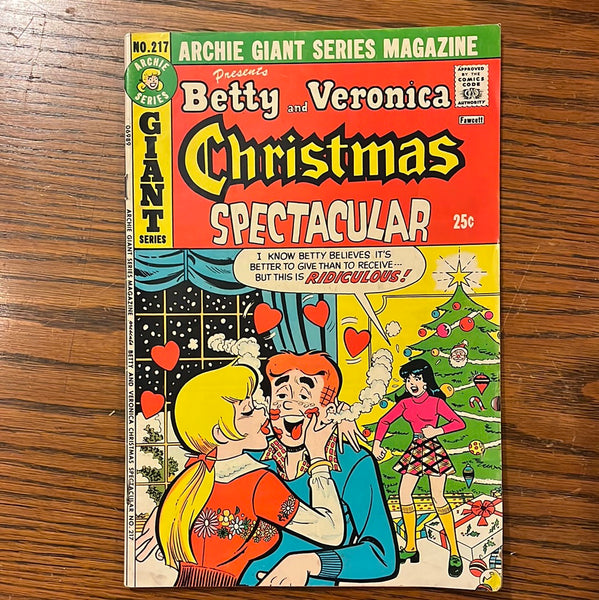 Archie Giant Series Magazine #217 Betty and Veronica Christmas Special FN