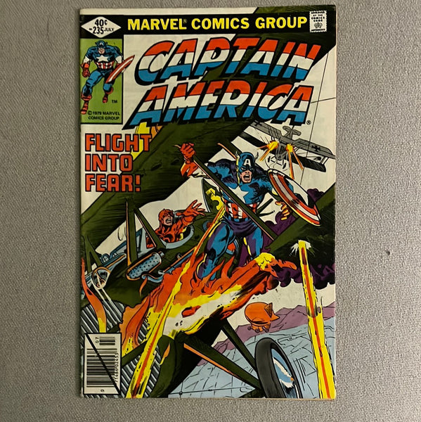 Captain America #235 Flight into Fear! VGFN