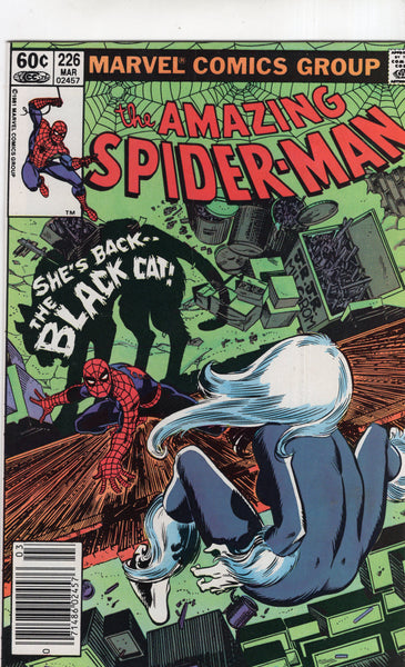 Amazing Spider-Man #226 The Black Cat Is Back! News Stand Variant Subscription Crease VGFN