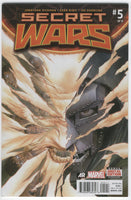 Secret Wars #5 The Multiverse Was Destroyed NM-
